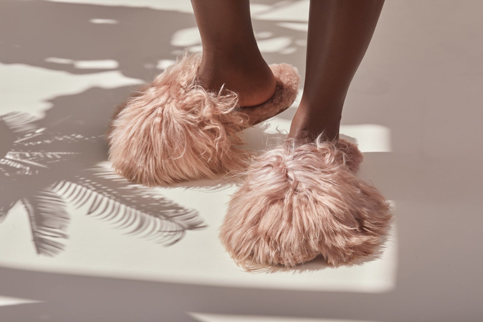 Open image in slideshow, Suri Alpaca Slipper Slide Blush