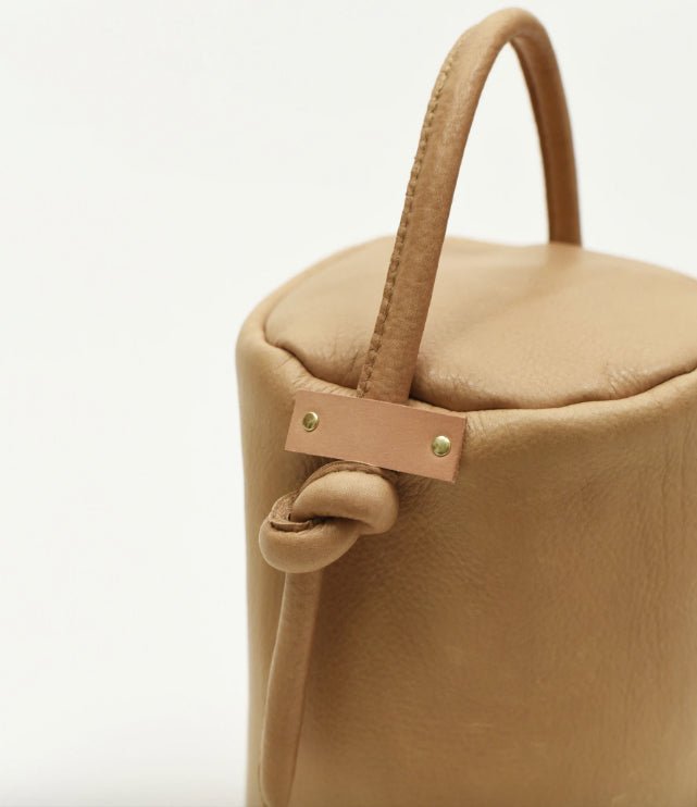 Open image in slideshow, Leather Pouch Tan
