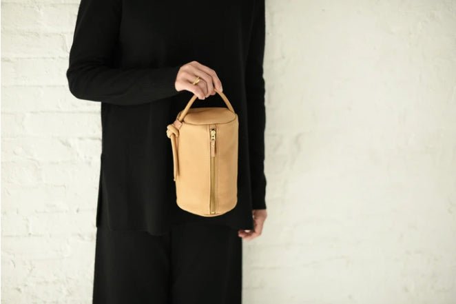 Open image in slideshow, Leather Pouch Tan
